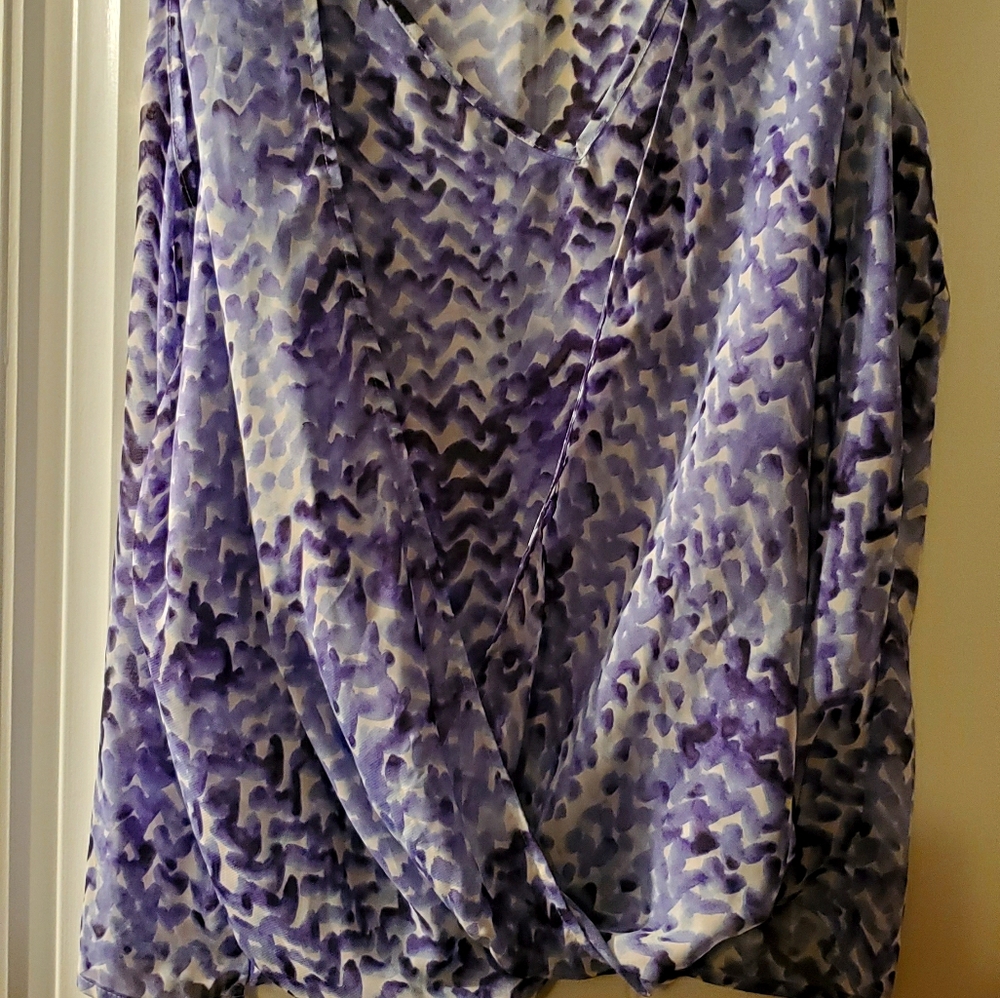 Sleeveless layered top